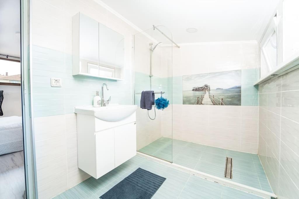 Central Apartment 2Bd Next To Vitosha Bul. Sofia Luaran gambar